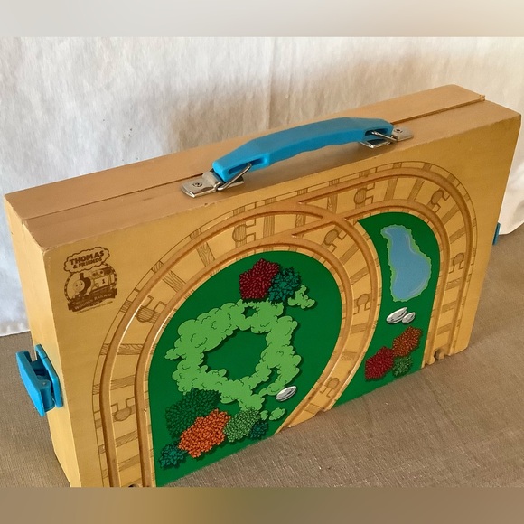 Rare Vintage Thomas Wooden Railway storage/travel case with useable train track - Picture 2 of 10